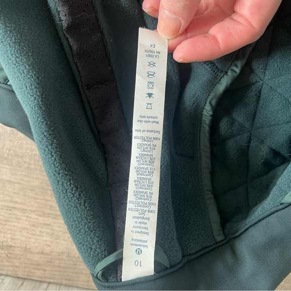 Lululemon Fleecy Keen Jacket II
Fuel Green 10 - Picture 5 of 6